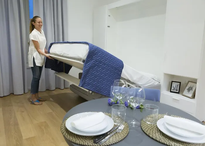 411 - & Гостевой дом