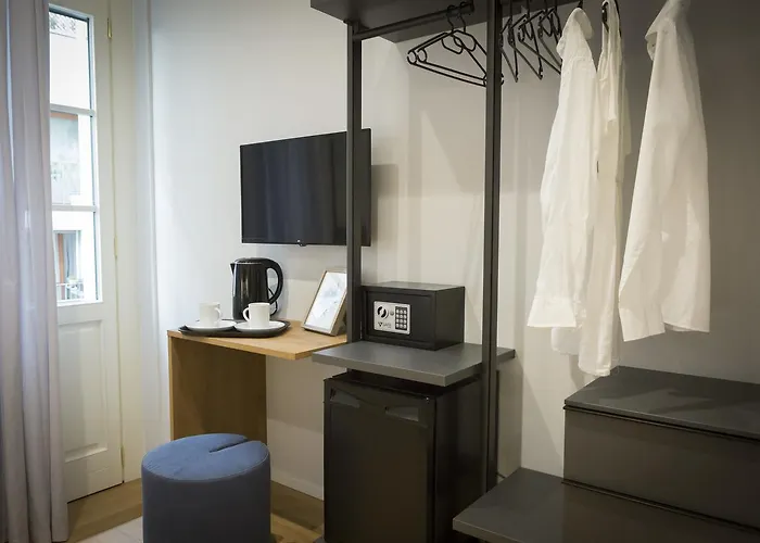 411 - & Гостевой дом