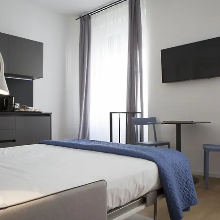 411 E 411 Ii - & Guest house 4*