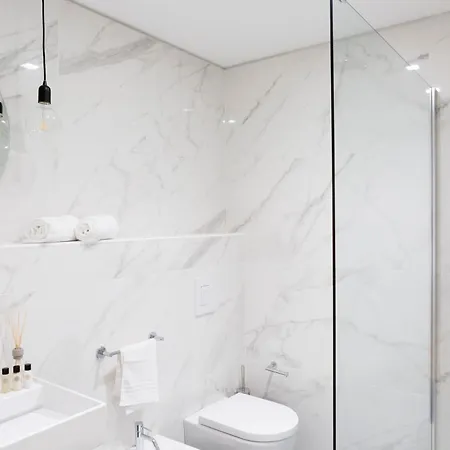 Guest house 411 E 411 Ii - &