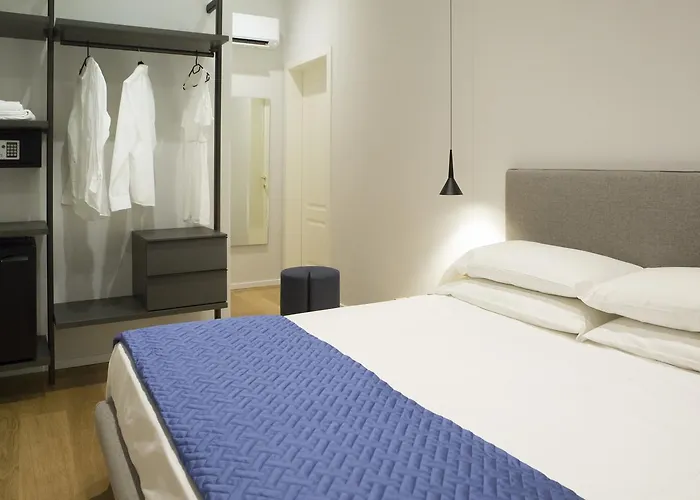 ゲストハウス 411 - & 4*