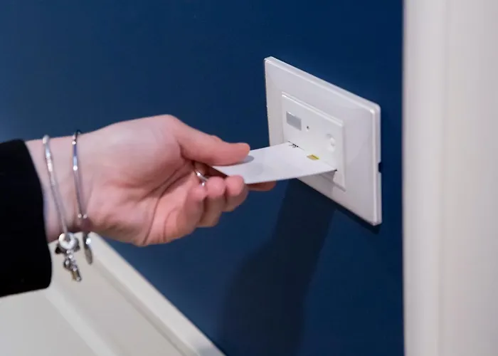 411 - & ゲストハウス