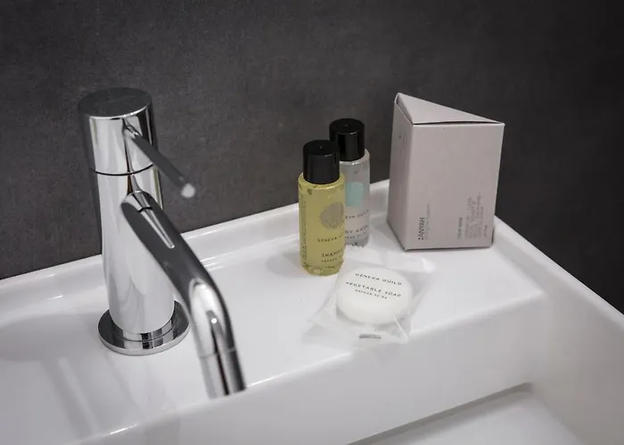 ゲストハウス 411 - &